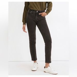 Madewell mid-Rise Perfect Vintage Jean in Lunar
Wash size 33